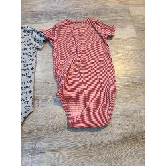 Carter's 24 months set of boys one pieces - Picture 5 of 8